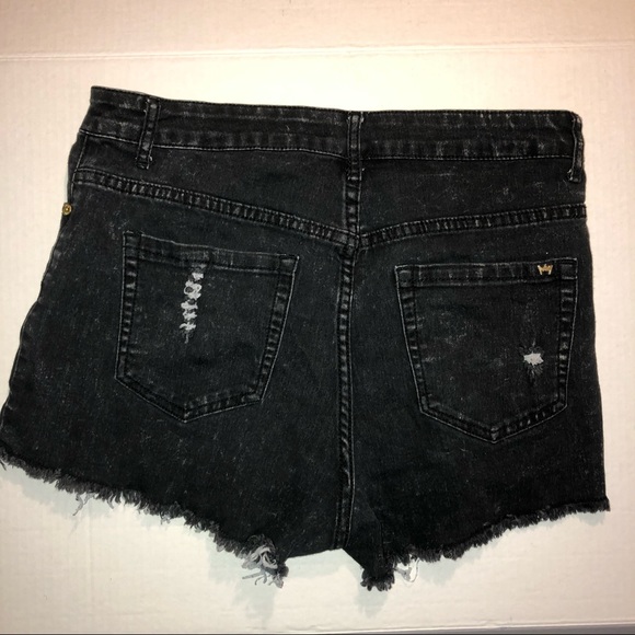 Nicki Minaj highrise black Distress shorts size 9/10 - Picture 2 of 10